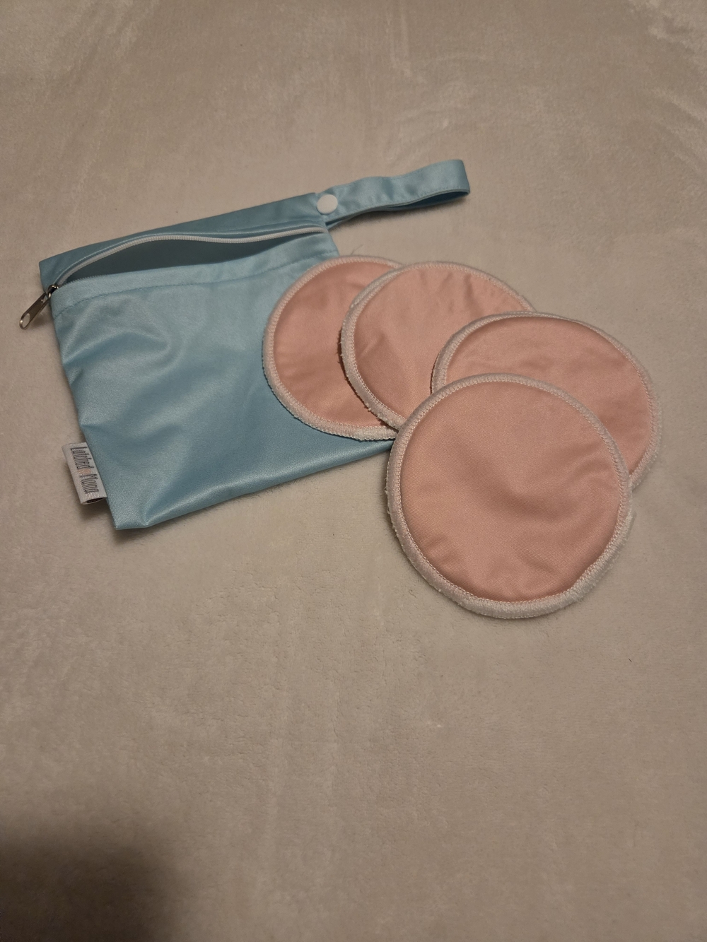 Latched Mama Reusable Breastfeeding Pad With Zipper Bag